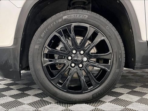 Used 2023 GMC Acadia SLT w/ Elevation Edition FWD image 8