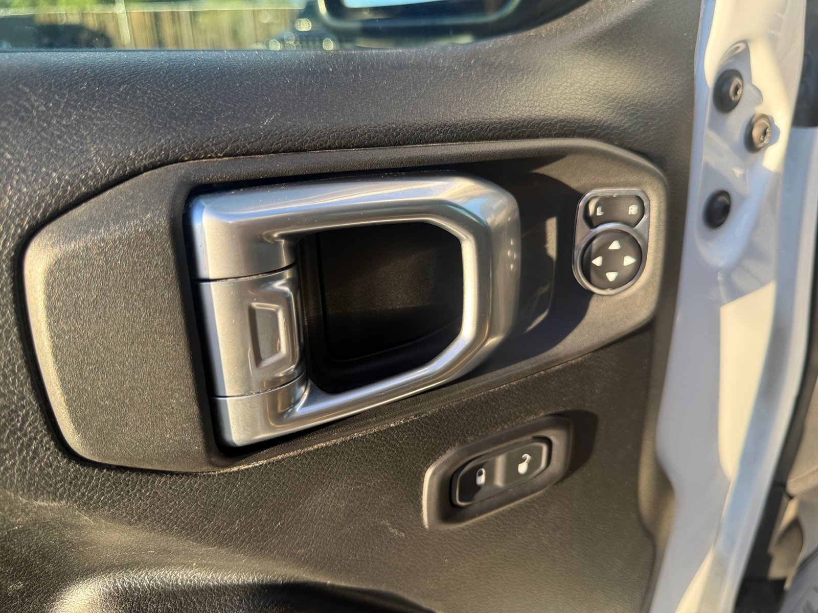 Used 2021 Jeep Gladiator Sport AWD/4WD image 13