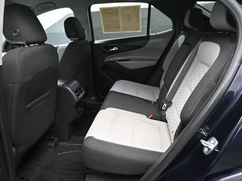 Used 2021 Chevrolet Equinox LT AWD/4WD image 14