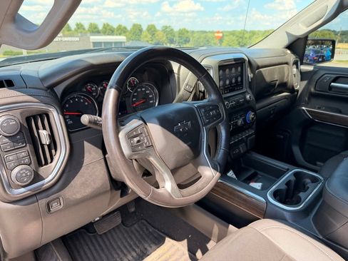 Used 2021 Chevrolet Silverado 1500 LT Trail Boss w/ Convenience Package II AWD/4WD image 29