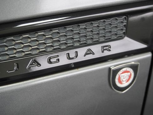 Used 2020 Jaguar E-PACE AWD/4WD image 32