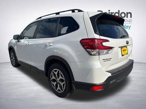Used 2023 Subaru Forester Premium image 6