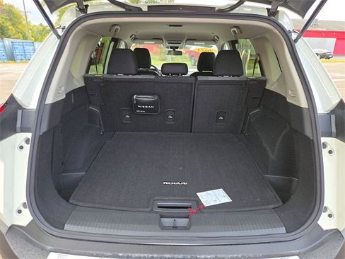 Certified 2023 Nissan Rogue SV image 23