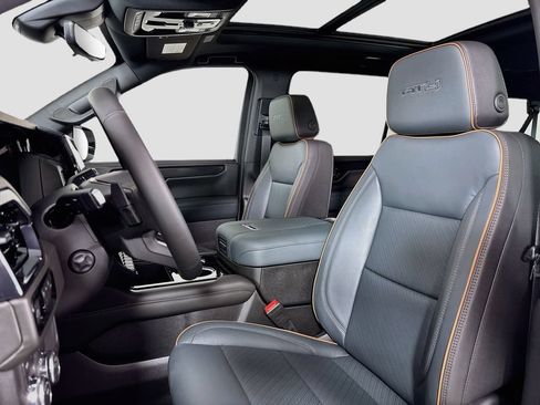 New 2026 GMC Yukon XL AT4 w/ AT4 Premium Package AWD/4WD image 21