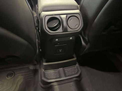 Used 2021 Jeep Wrangler Unlimited Rubicon w/ Trailer Tow Package image 11