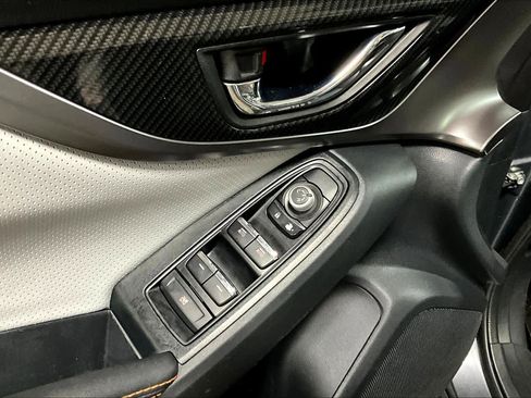 Used 2020 Subaru Crosstrek 2.0i Limited w/ Moonroof Package w/Navigation image 31