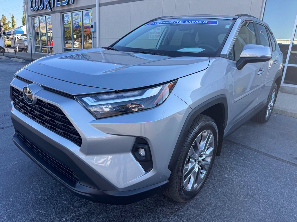 Used 2023 Toyota RAV4 XLE Premium FWD image 1