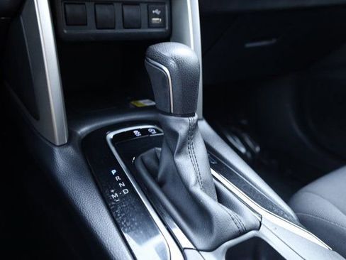 Used 2022 Toyota Corolla Cross LE image 25