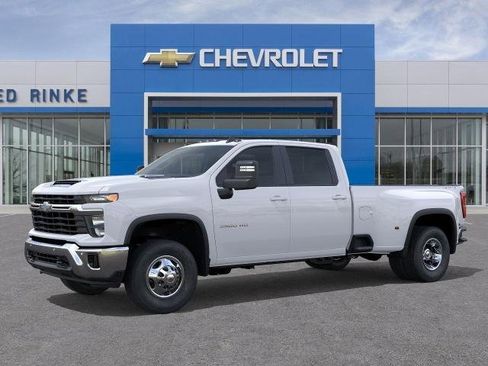 New 2026 Chevrolet Silverado 3500 LT image 2