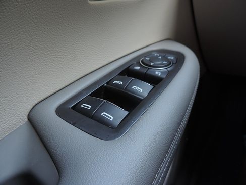 Used 2020 Cadillac XT6 Premium Luxury FWD image 23