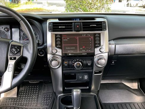 Used 2022 Toyota 4Runner SR5 image 9