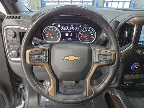 Used 2021 Chevrolet Silverado 1500 High Country w/ Technology Package image 12