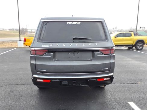 Used 2022 Jeep Wagoneer Series III w/ Premium Group I image 4