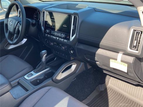 New 2026 Nissan Frontier SV w/ All-Weather Content Package AWD/4WD image 30