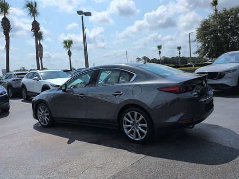 Used 2022 MAZDA MAZDA3 s FWD image 6