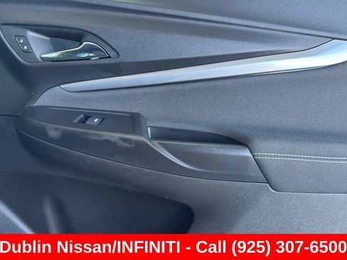 Used 2023 Chevrolet Bolt EUV LT FWD image 22