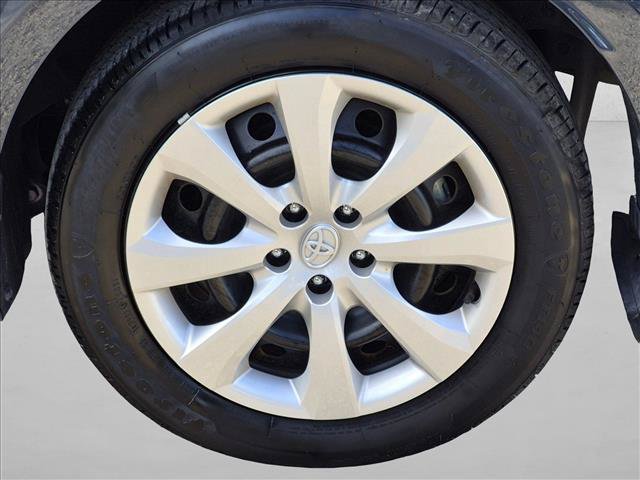 Used 2025 Toyota Corolla LE FWD image 21
