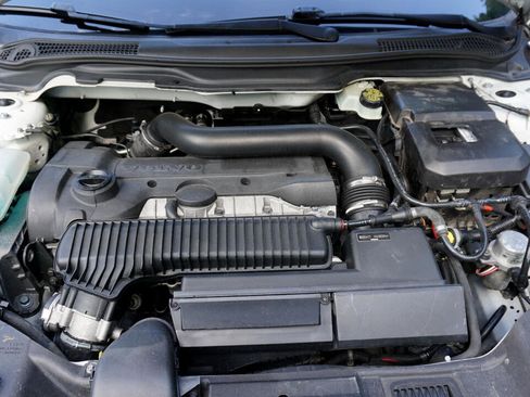 Used 2011 Volvo C70 T5 image 32