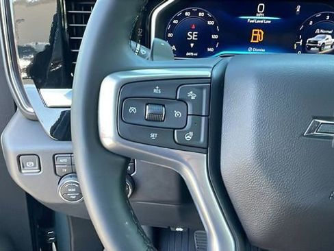 Used 2025 Chevrolet Silverado 1500 LT Trail Boss w/ LT Trail Boss Premium Package AWD/4WD image 25