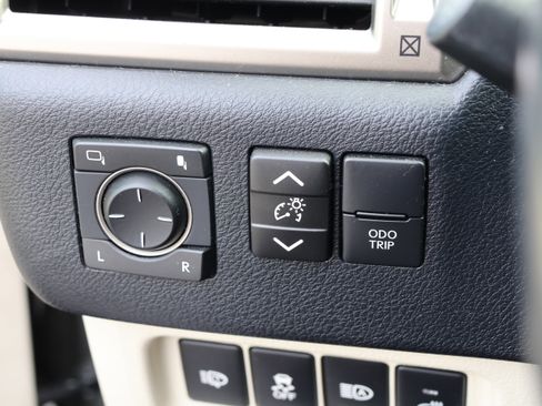 Used 2020 Lexus GX 460 Luxury image 12