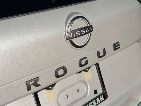 New 2026 Nissan Rogue SV image 7