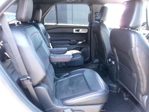 Certified 2023 Ford Explorer ST-Line w/ Class IV Trailer Tow Package AWD/4WD image 5