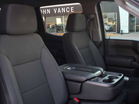 Used 2022 Chevrolet Silverado 1500 Custom RWD image 17