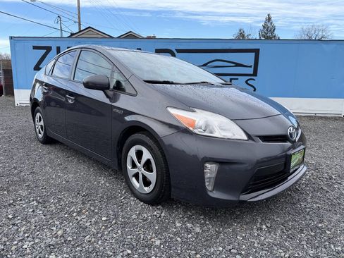 Used 2013 Toyota Prius Three image 1