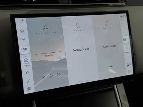 New 2026 Land Rover Range Rover Velar Dynamic SE image 13