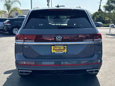 Certified 2025 Volkswagen Atlas SEL Premium R-Line image 5