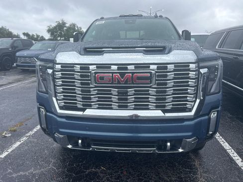 New 2026 GMC Sierra 2500 Denali w/ Denali Reserve Package image 2