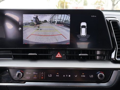 Used 2025 Kia Sportage EX image 44