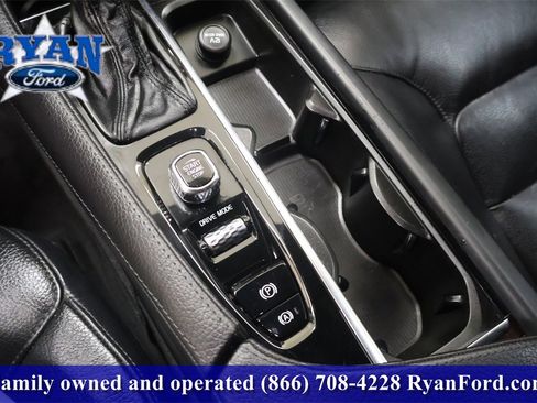 Used 2019 Volvo XC90 T5 Momentum w/ Protection Package Premier image 26