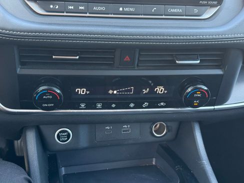 Used 2023 Nissan Rogue SV image 19