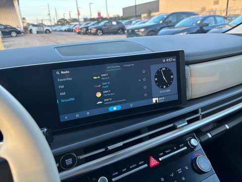 Used 2025 Hyundai Santa Fe SEL image 20