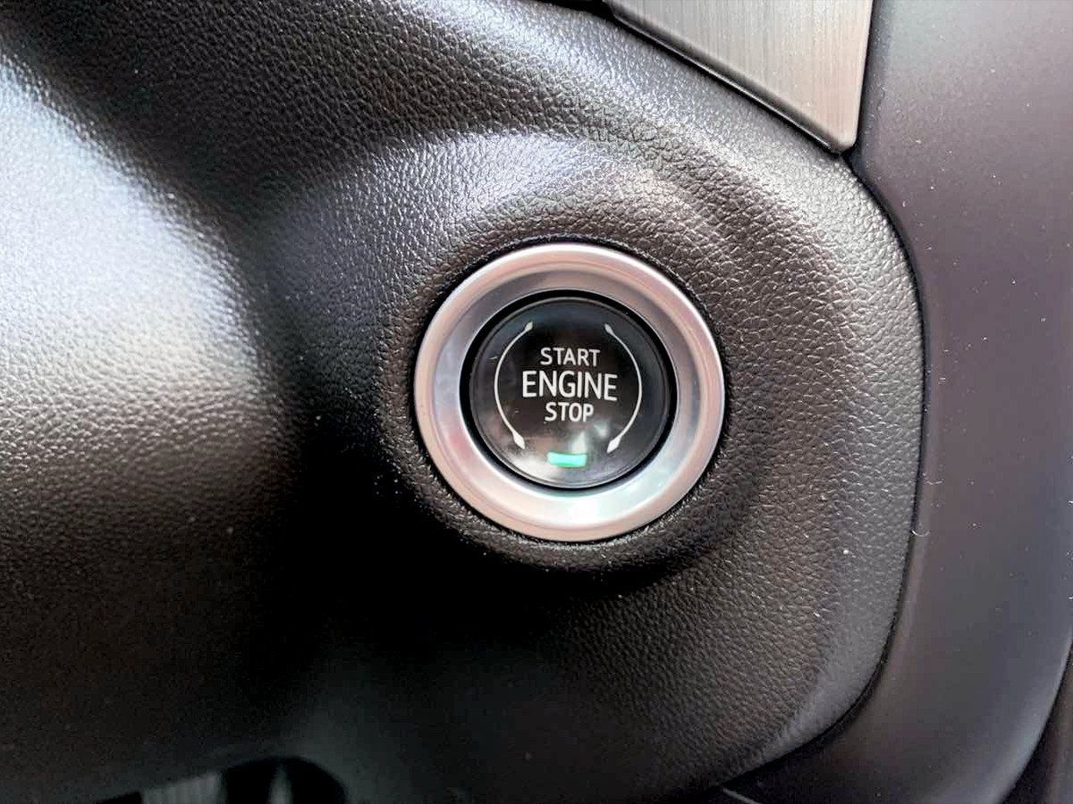 Used 2021 GMC Sierra 3500 Denali w/ Denali Ultimate Package AWD/4WD image 28