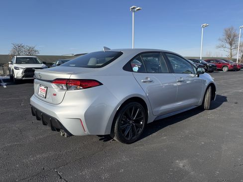Used 2023 Toyota Corolla SE image 9