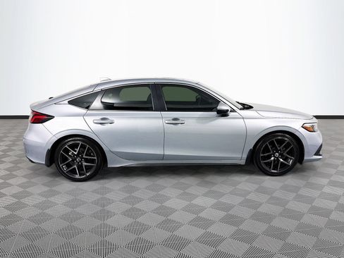 Used 2022 Honda Civic Sport Touring image 8