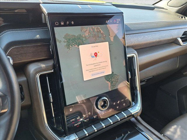 Certified 2025 GMC Yukon Denali Ultimate AWD/4WD image 15