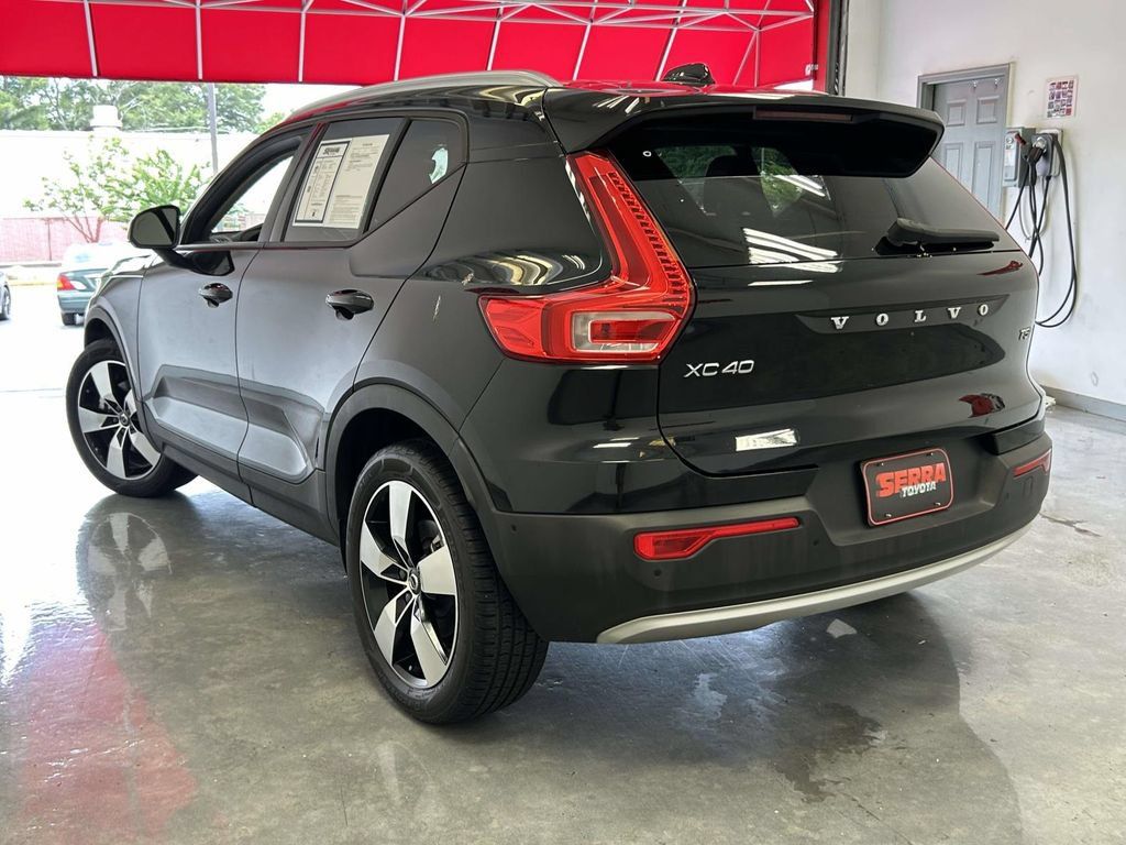 Used 2019 Volvo XC40 T5 Momentum AWD/4WD image 5