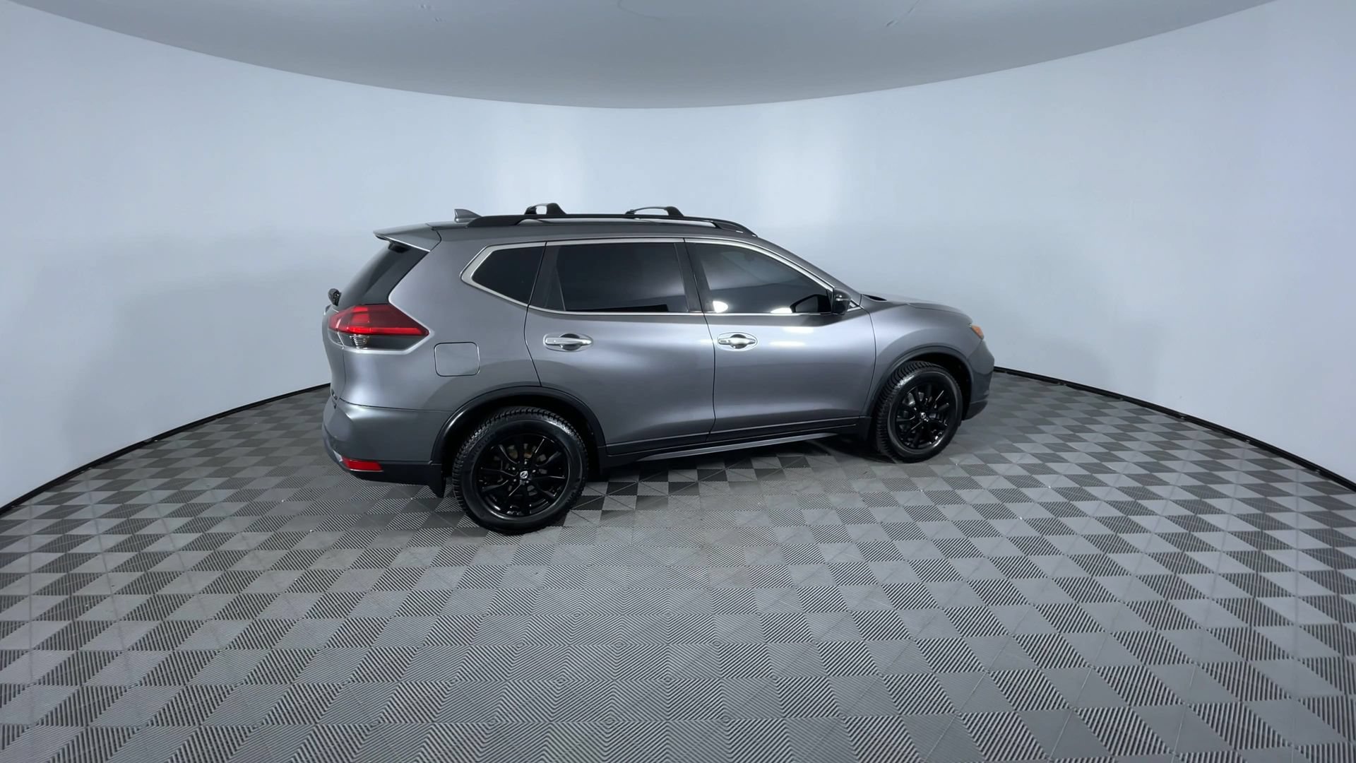 Used 2018 Nissan Rogue SV w/ Premium Package AWD/4WD image 9