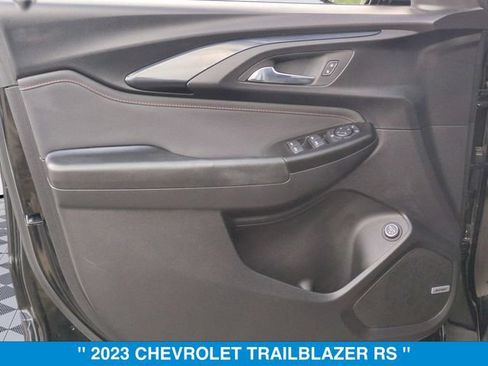 Used 2023 Chevrolet TrailBlazer RS w/ Sun and Liftgate Package AWD/4WD image 12