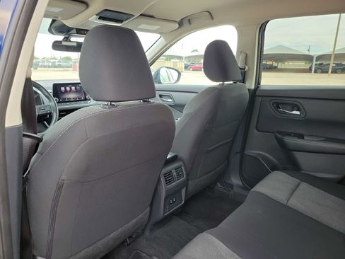 Used 2025 Nissan Rogue SV AWD/4WD image 16