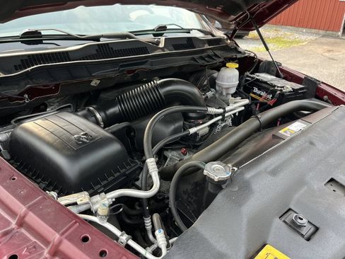 Used 2017 RAM 1500 Express AWD/4WD image 45