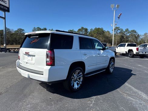 Used 2017 GMC Yukon SLT w/ Premium Edition image 3