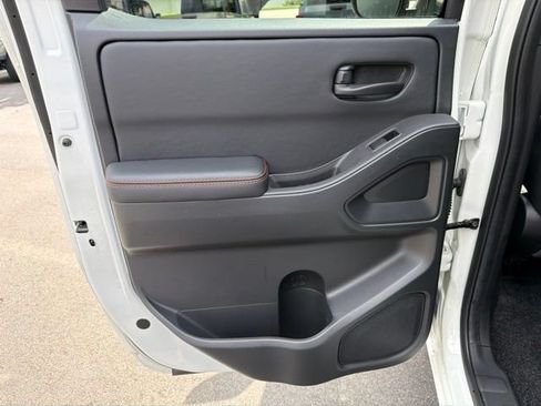Used 2026 Nissan Frontier PRO-4X AWD/4WD image 15