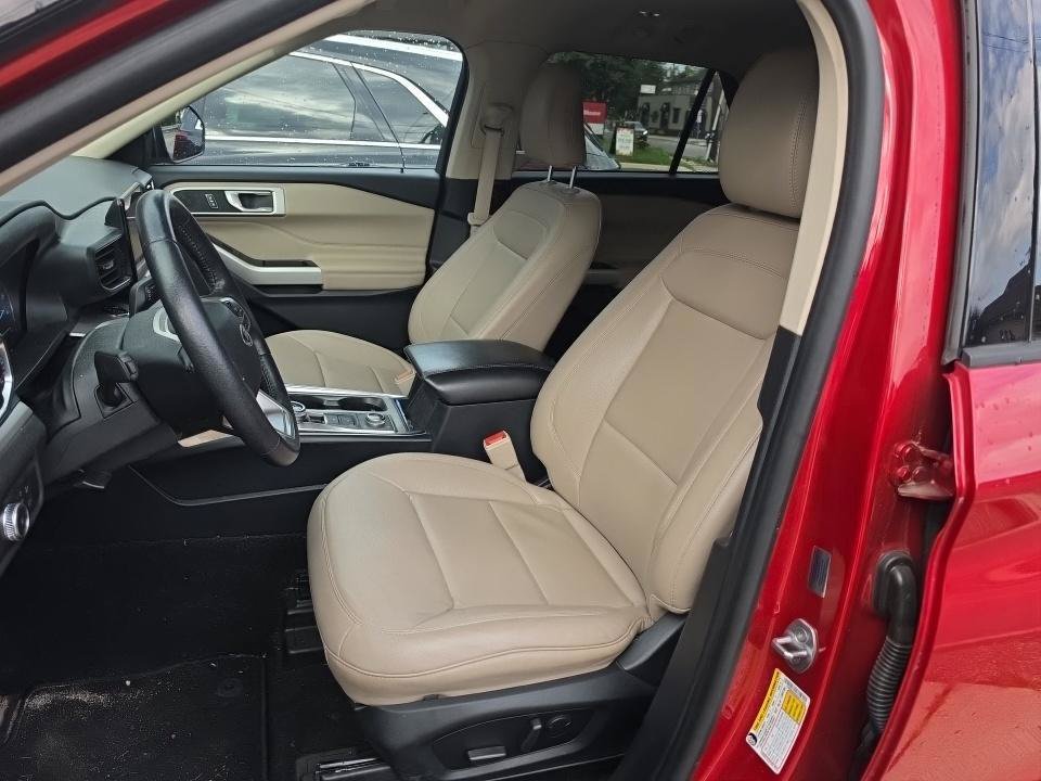 Used 2021 Ford Explorer XLT w/ Equipment Group 202A AWD/4WD image 5