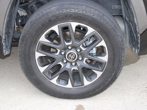 Used 2023 Toyota Tundra Limited image 19