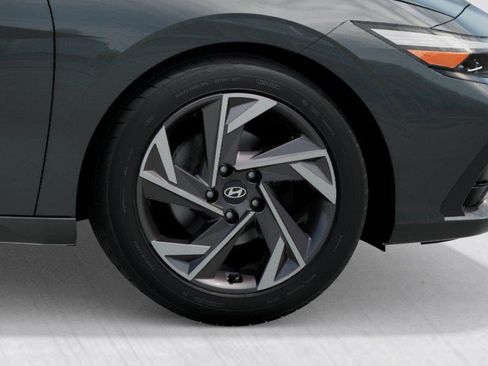 New 2026 Hyundai Elantra Limited image 8