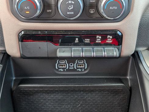 Used 2021 RAM 1500 Laramie image 27